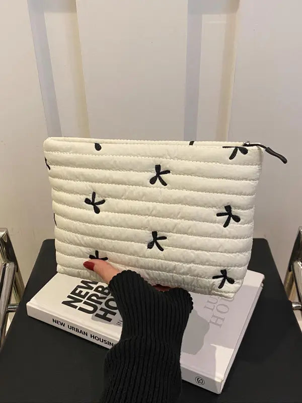 EMILY™ Large-Capacity Quilted Pouch with Durable Zipper – Travel Storage Bag