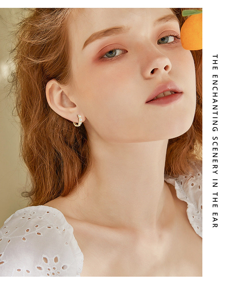 Daisy's 925 moissanite earrings