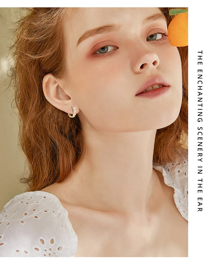 Daisy's 925 moissanite earrings