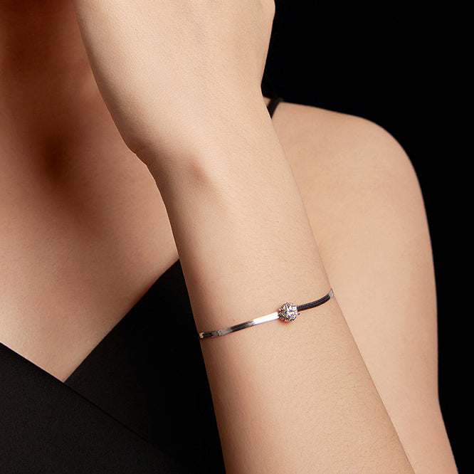 Madeleine's 925 silver flower bracelet