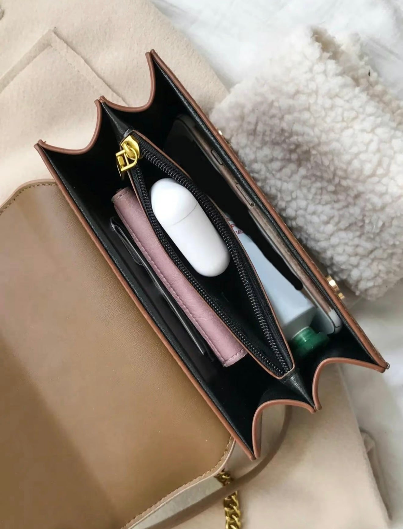 SIMONE™ - The Timeless Luxury Chain Bag for Everyday Glamour