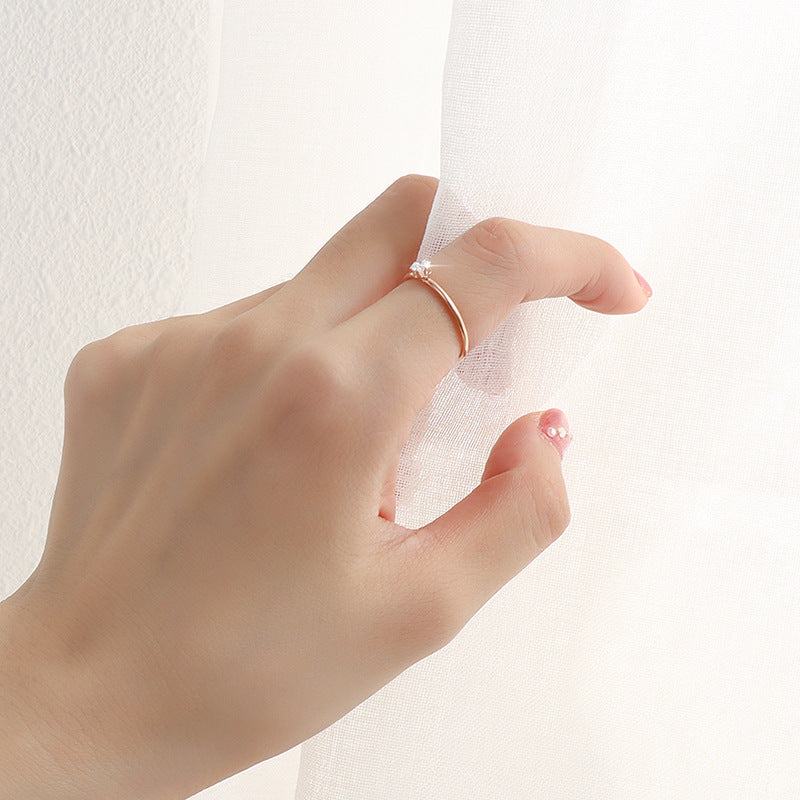 VICTORINE™ – Timeless, Simply Elegant Ring