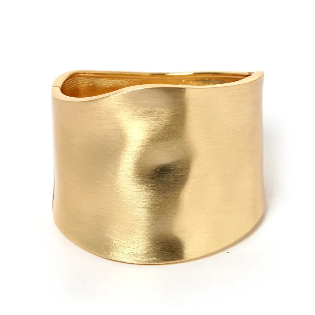 RAYNA™ – Chic, Eye-Catching Asymmetric Statement Bangle