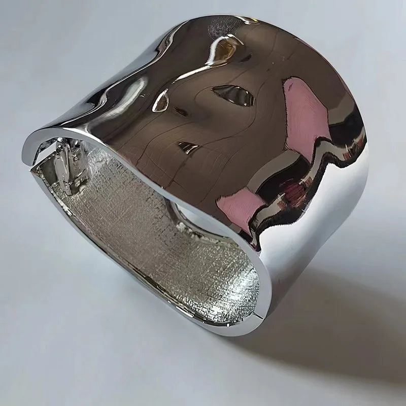 RAYNA™ – Chic, Eye-Catching Asymmetric Statement Bangle