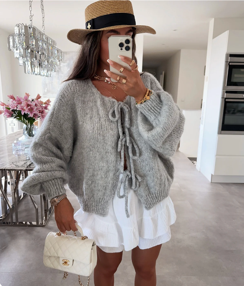 Eva Knitted Bow Cardigan - Cozy Bow Detail for Everyday Style