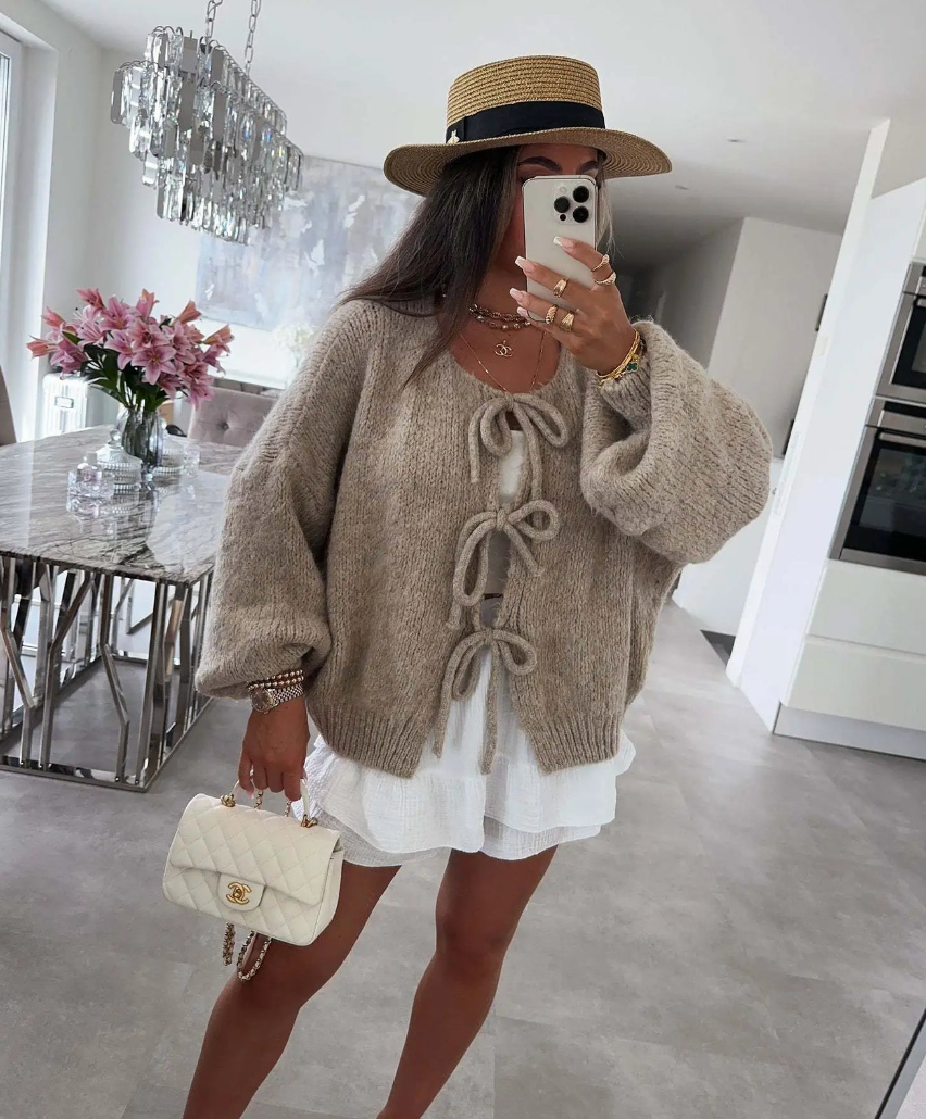 Eva Knitted Bow Cardigan - Cozy Bow Detail for Everyday Style