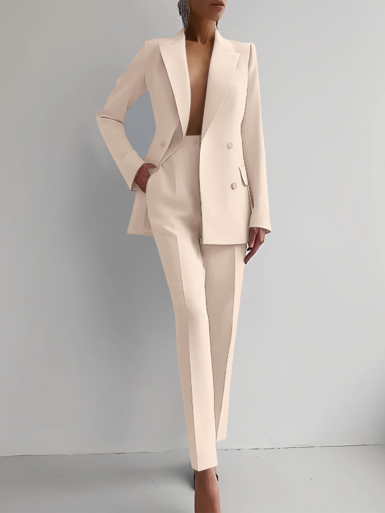 VICTORIA™ Sleek Tailored Suit - Modern, Polished, and Precisely Tailored