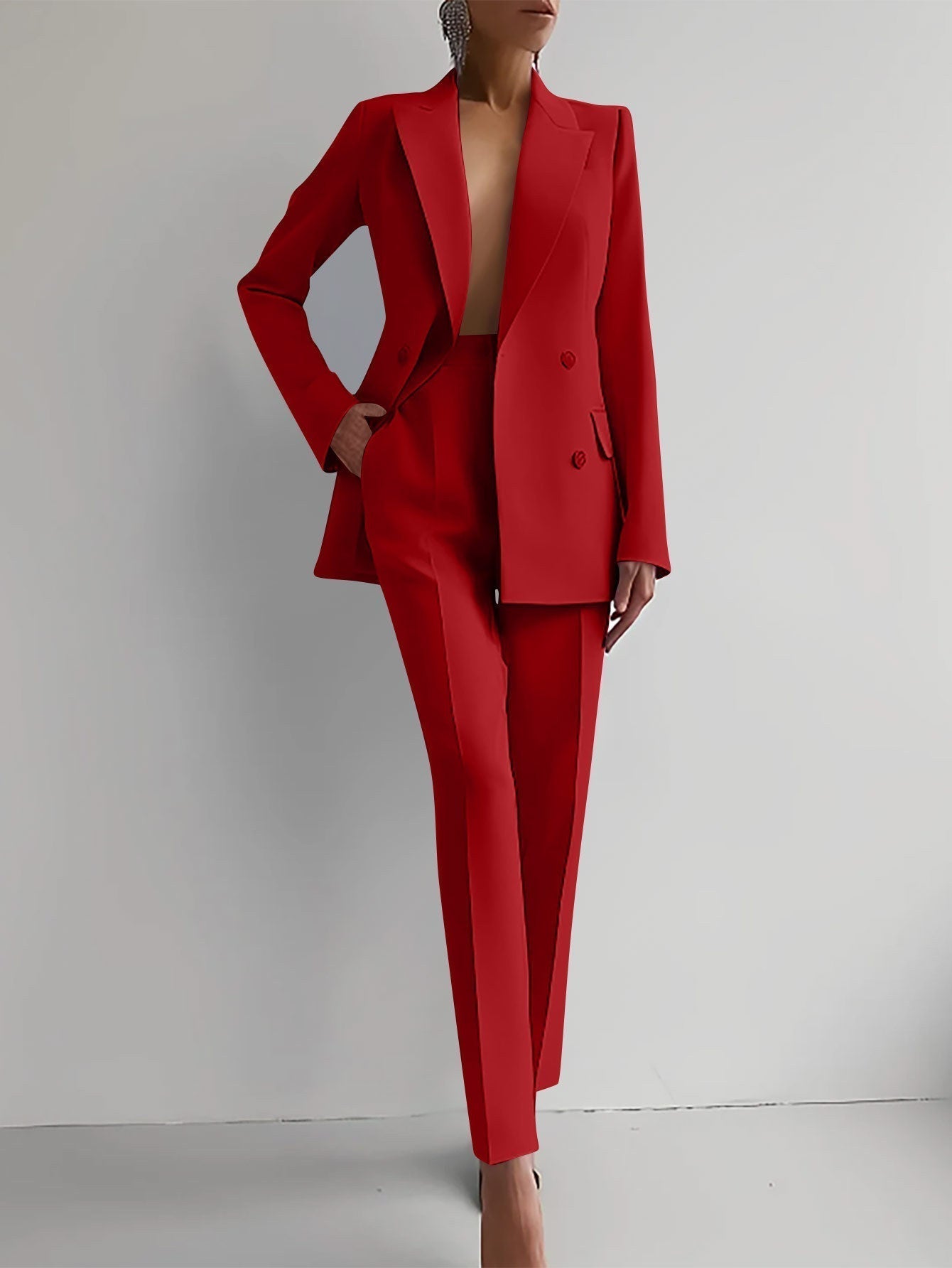 VICTORIA™ Sleek Tailored Suit - Modern, Polished, and Precisely Tailored