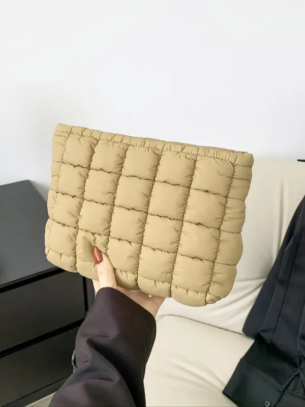 EMILY™ Large-Capacity Quilted Pouch with Durable Zipper – Travel Storage Bag