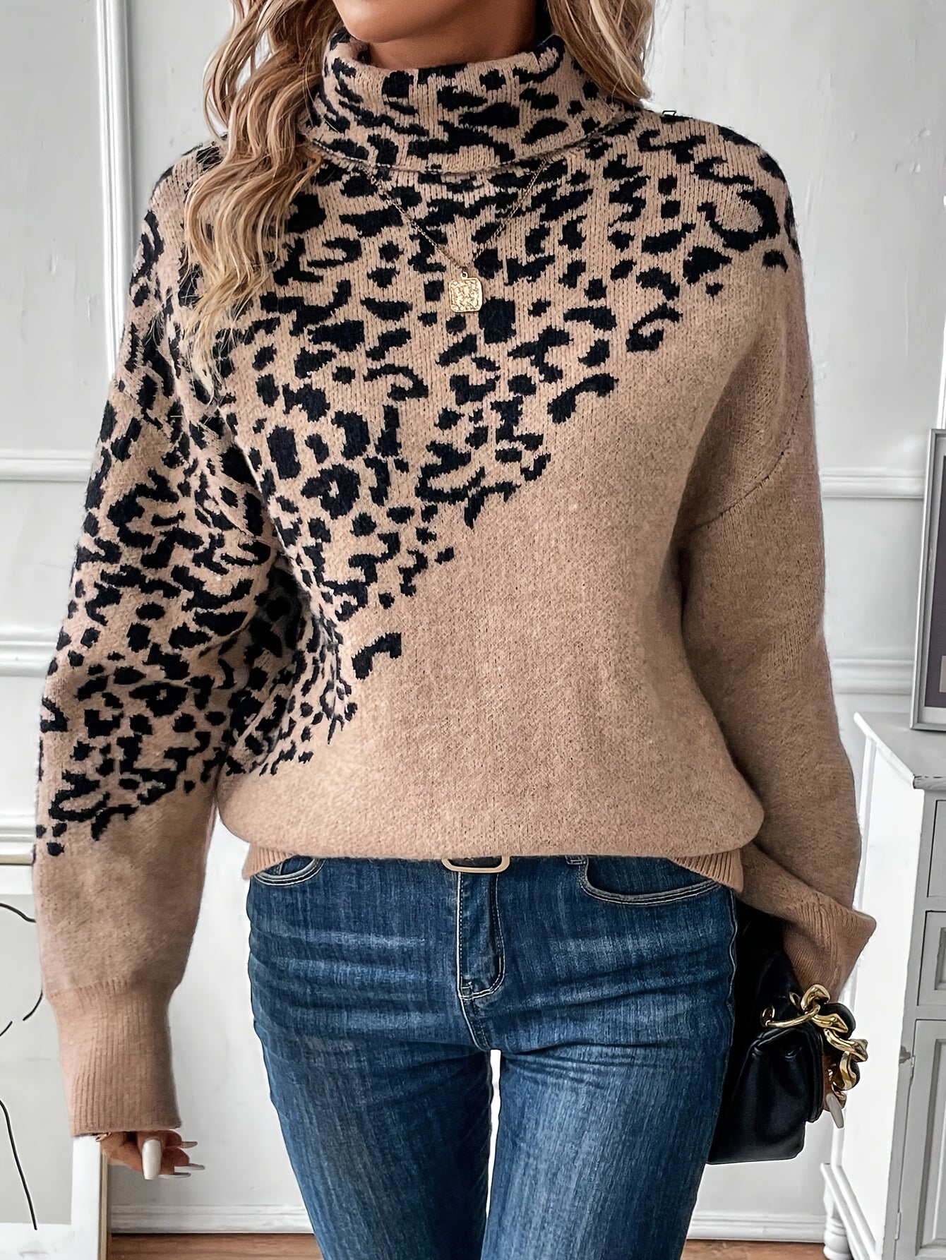 ZAYNA™ Leopard Print Knit Sweater